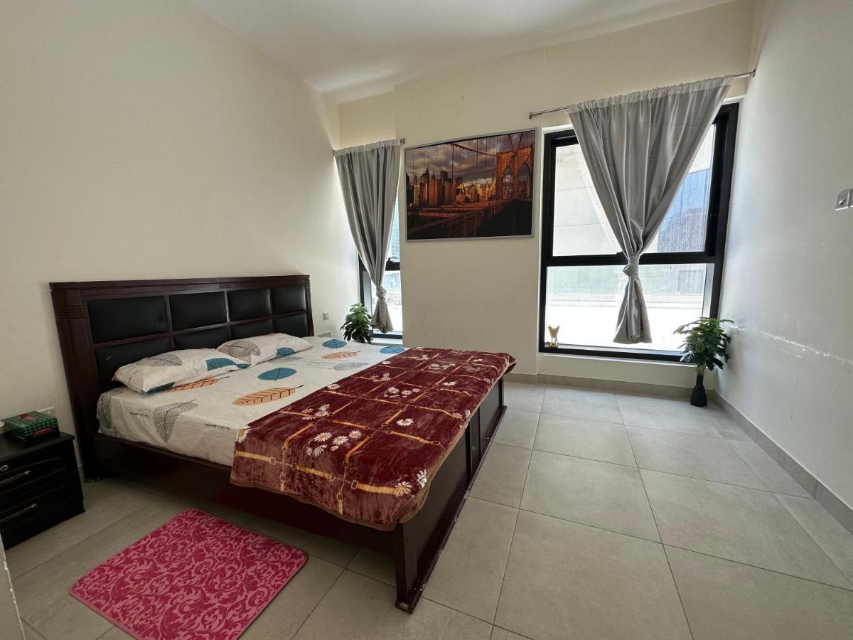 Private Bed Room With Attached Washroom, 2Bhk Sharing Flat Dubai Eksteriør bilde